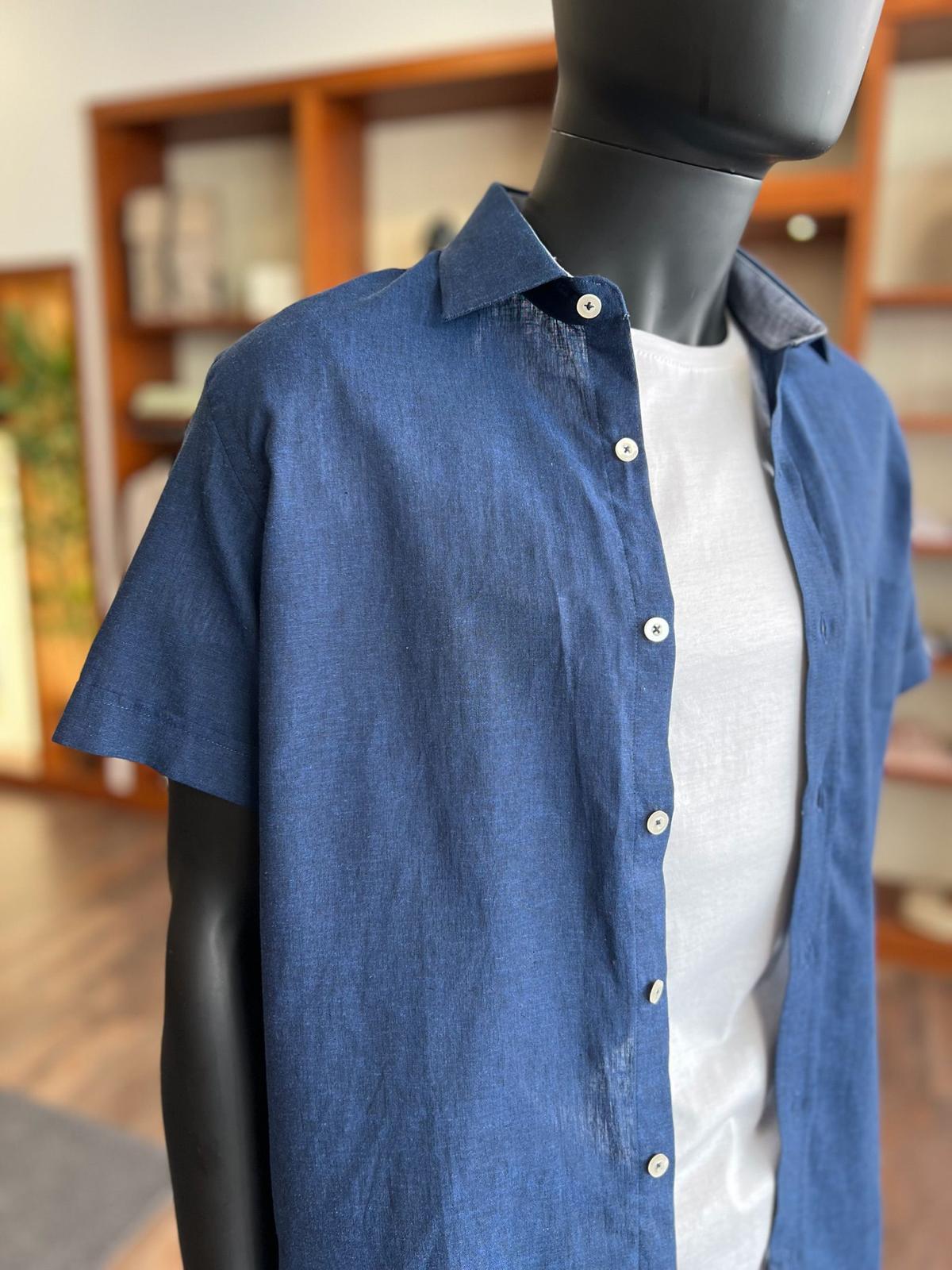 CAMISA COM BOLSO