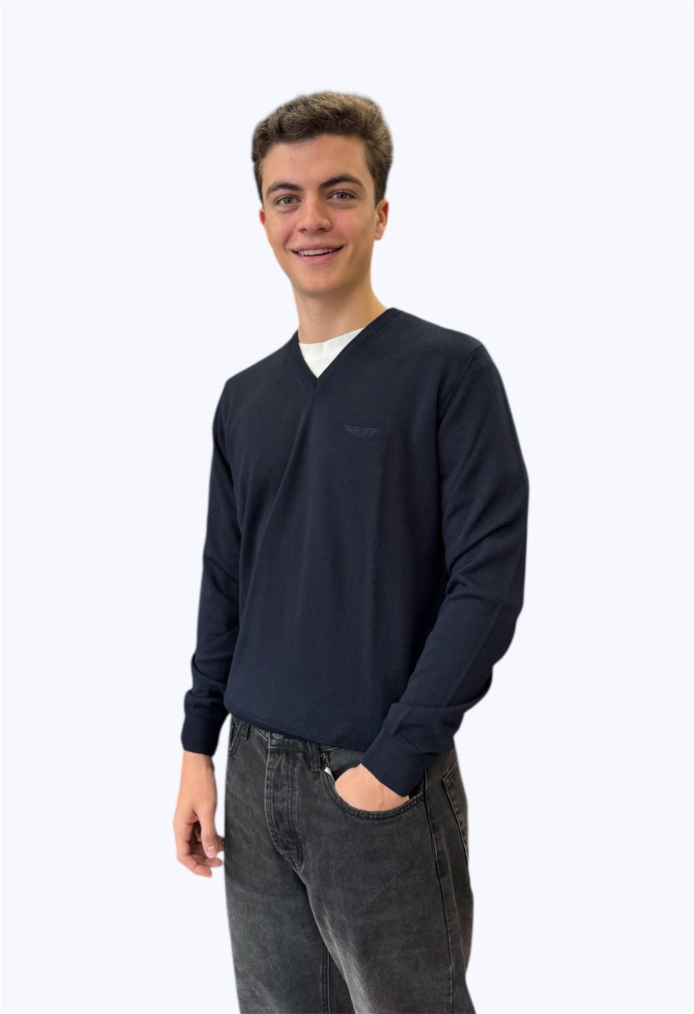 MALHA COM DECOTE EM V