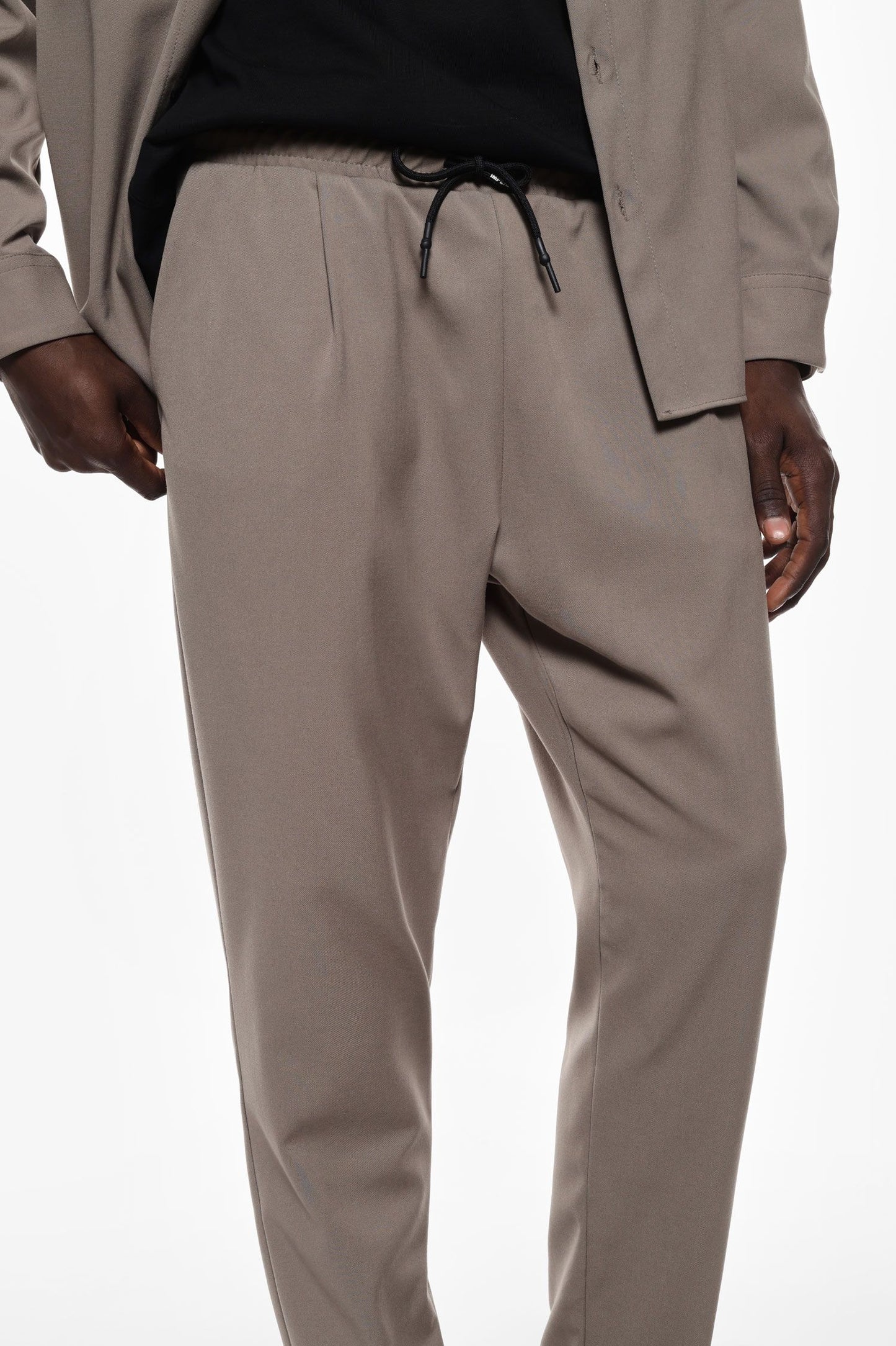 CALÇAS COM CÓS ELÁSTICO