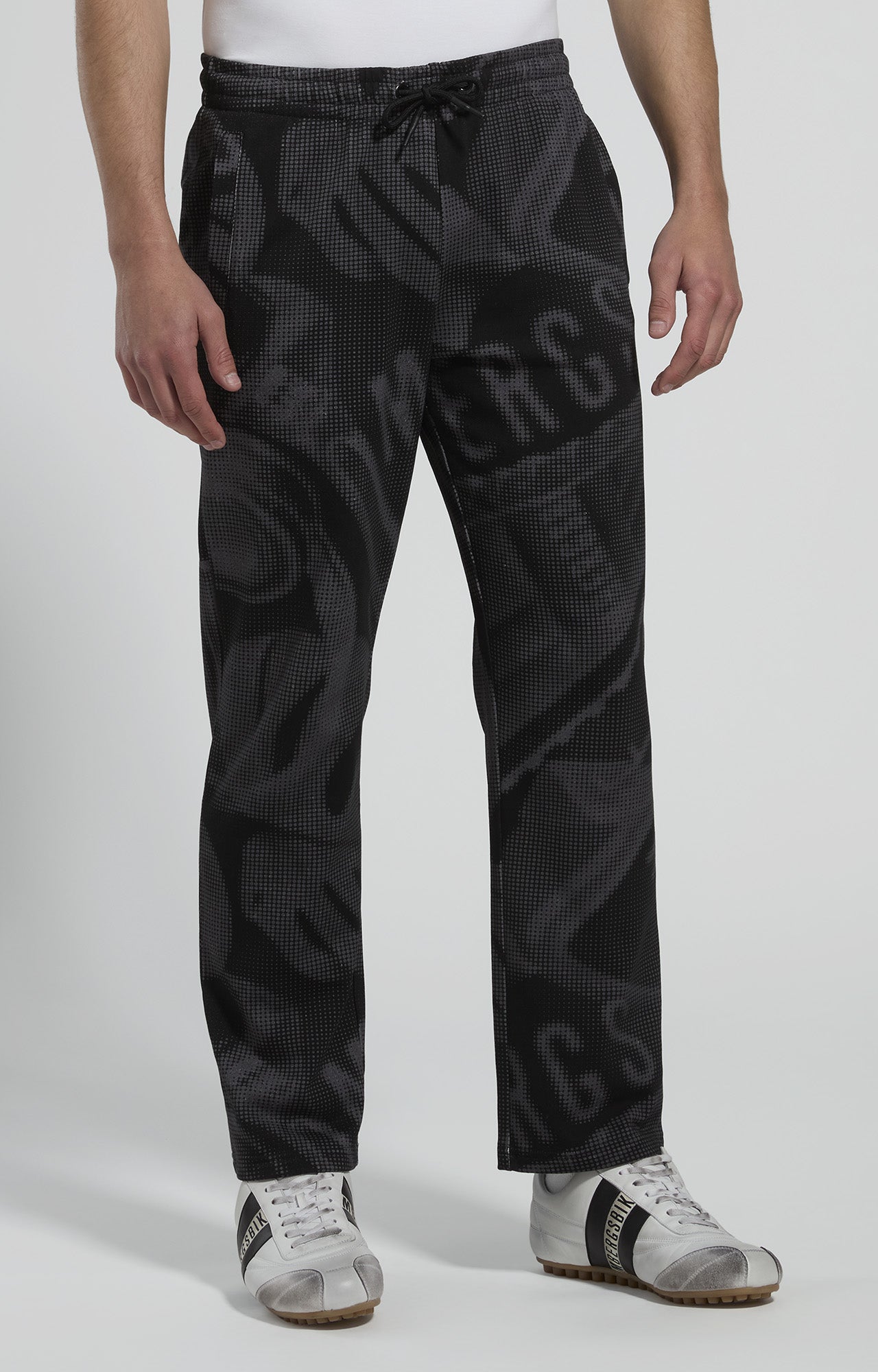 CALÇA COM PADRÃO BIKKEMBERGS