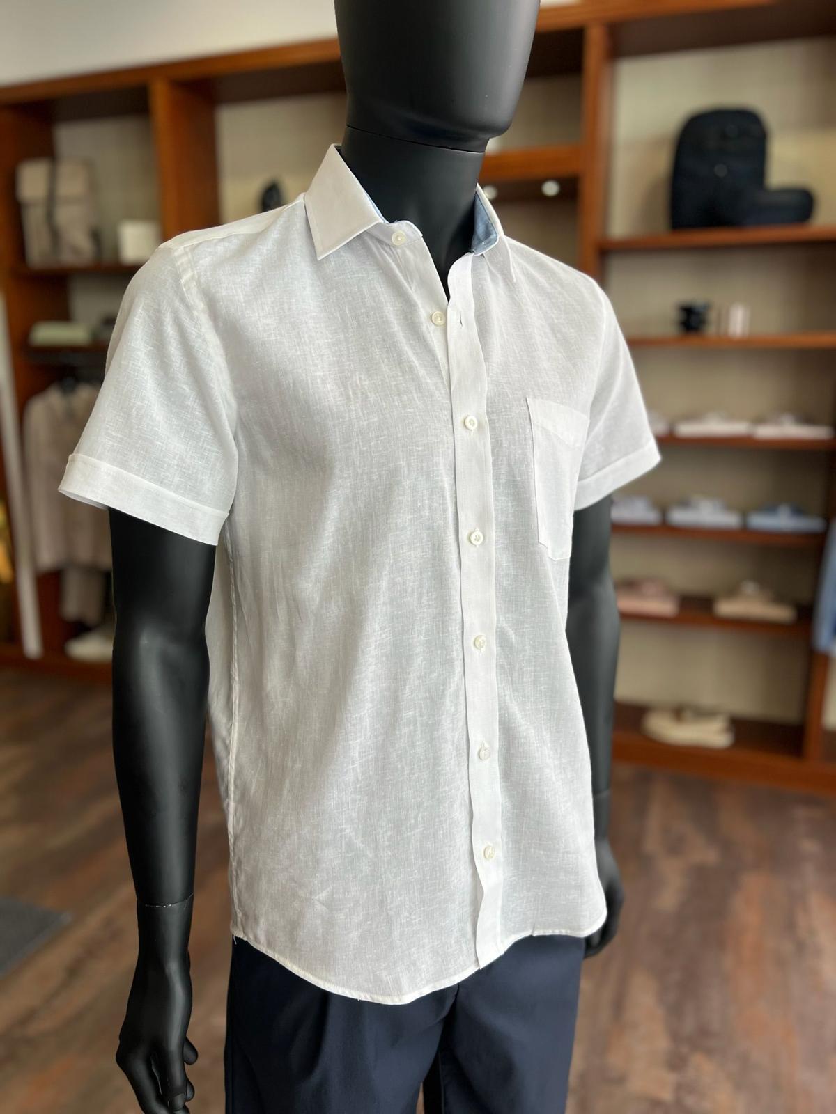 CAMISA COM BOLSO